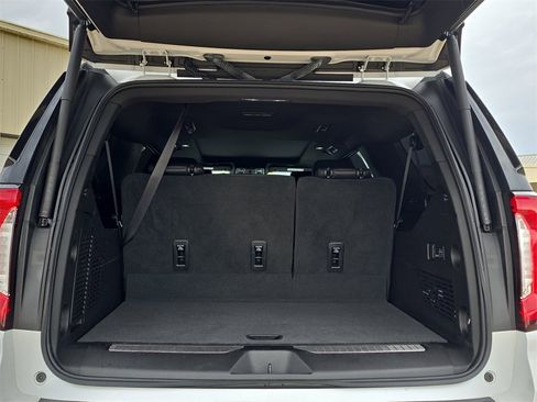 Used 2023 GMC Yukon XL Denali w/ Denali Reserve Package image 13