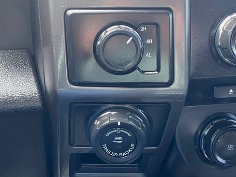 Used 2018 Ford F150 XLT w/ Equipment Group 302A Luxury AWD/4WD image 28
