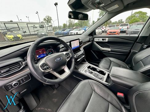 Used 2021 Ford Explorer Limited w/ Hybrid Equipment Group 310A AWD/4WD image 17
