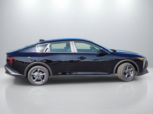 New 2026 Kia K4 LX image 3