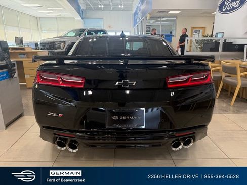 Used 2018 Chevrolet Camaro ZL1 RWD image 7