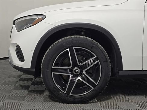 Used 2026 Mercedes-Benz GLC 300 4MATIC image 11