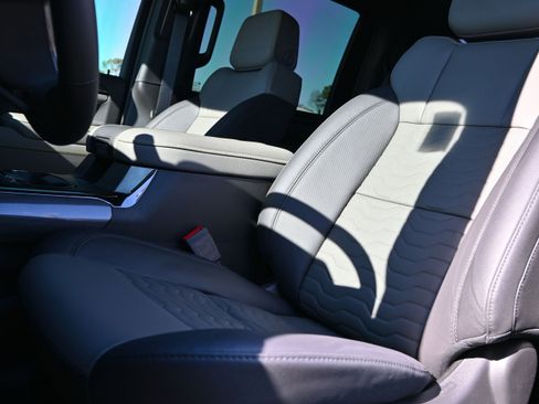 Used 2026 Chevrolet Silverado 2500 ZR2 image 18