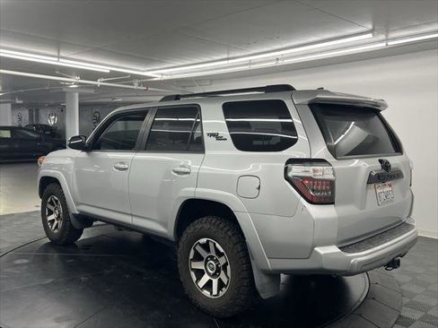Certified 2020 Toyota 4Runner TRD Off-Road Premium image 3