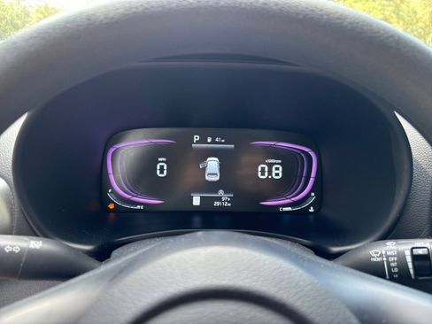 Used 2025 Kia Soul LX w/ LX Technology Package FWD image 38