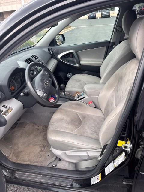 Used 2012 Toyota RAV4 4WD V6 w/ Tow Prep Pkg image 7