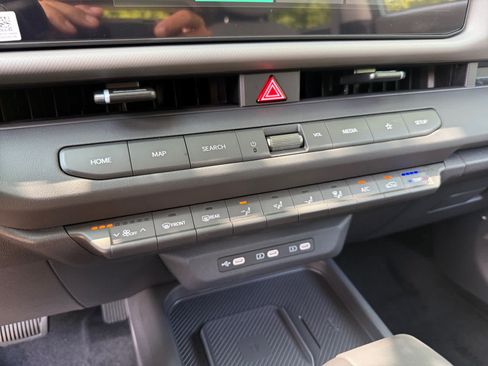 New 2027 Kia Seltos S FWD image 17