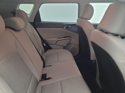 Used 2020 Kia Soul S FWD image 19