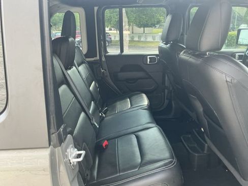Used 2021 Jeep Wrangler Unlimited Sahara AWD/4WD image 28