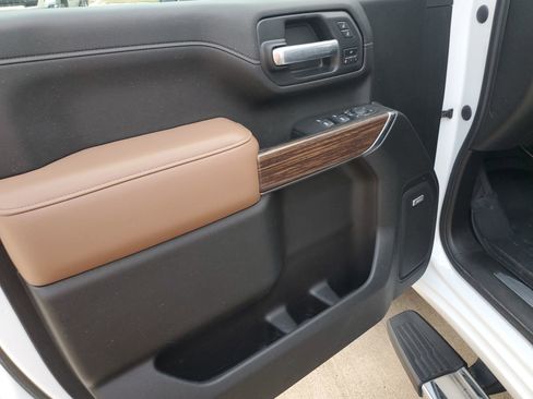 Used 2021 Chevrolet Silverado 3500 High Country image 30