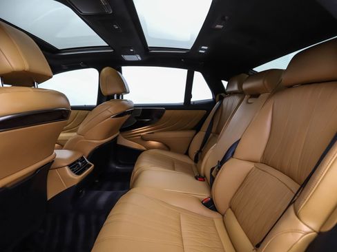 Used 2024 Lexus LS 500 AWD w/ Luxury Package image 20