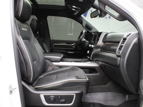 Used 2020 RAM 1500 Laramie AWD/4WD image 34