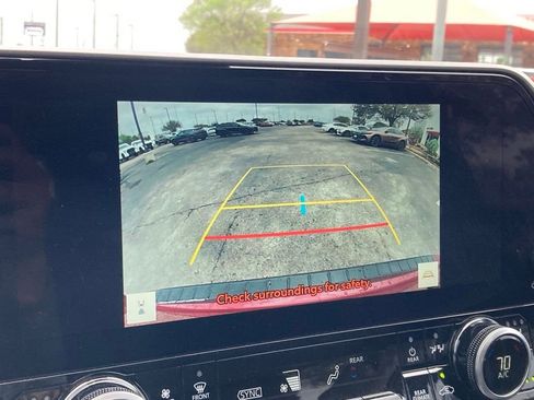 Certified 2025 Toyota Highlander Limited image 27