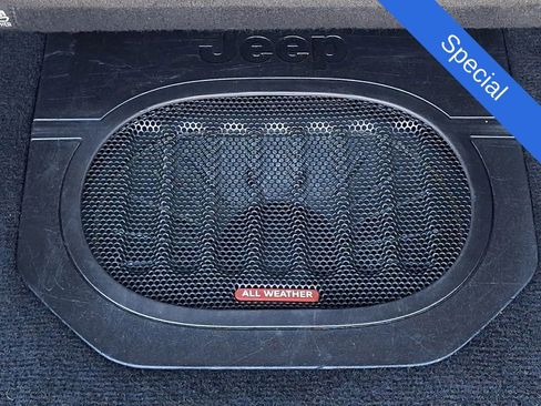 Used 2023 Jeep Wrangler Sport S image 27