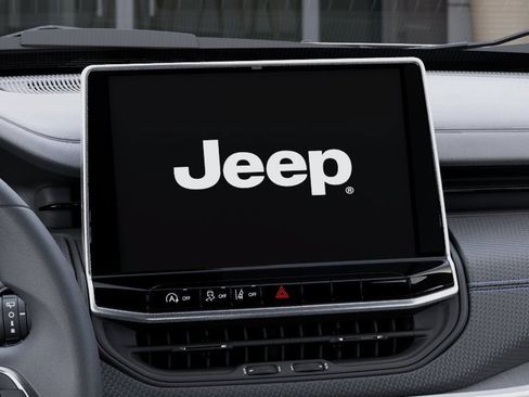 New 2026 Jeep Compass Latitude AWD/4WD image 18