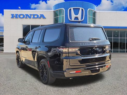 Used 2022 Jeep Grand Wagoneer Series II AWD/4WD image 23