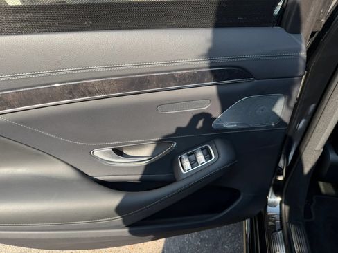 Used 2018 Mercedes-Benz S 560 Sedan image 17