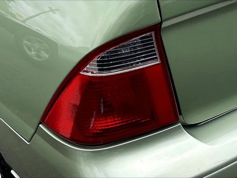 Used 2007 Ford Focus S FWD image 22