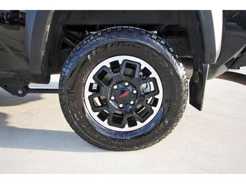 Used 2024 Toyota Tacoma TRD Off-Road image 30
