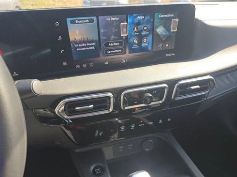 New 2026 Nissan Sentra SV image 8