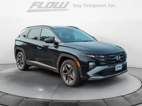 Certified 2025 Hyundai Tucson SEL AWD/4WD image 1