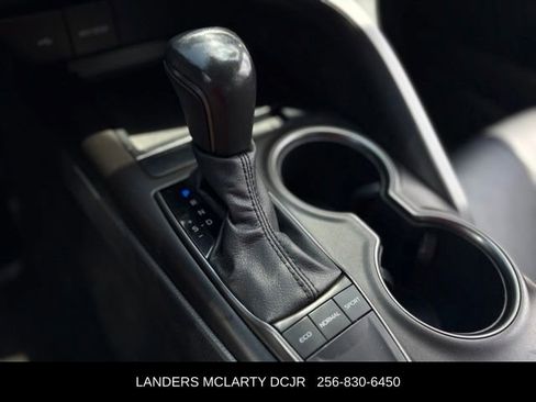 Used 2024 Toyota Camry SE FWD image 23