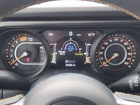 Used 2025 Jeep Wrangler Unlimited Sahara AWD/4WD image 13