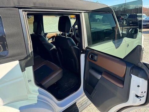 Used 2023 Ford Bronco Outer Banks image 15