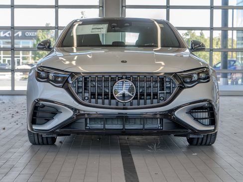 New 2026 Mercedes-Benz E 53 AMG e 4MATIC Sedan image 11