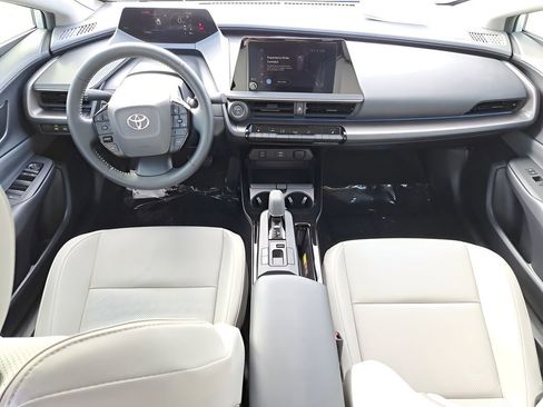 Used 2023 Toyota Prius XLE image 10