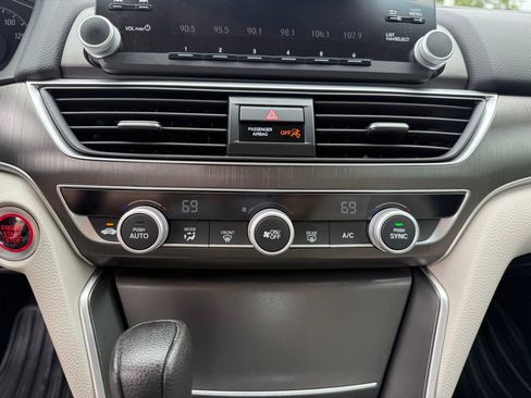 Used 2019 Honda Accord LX image 19
