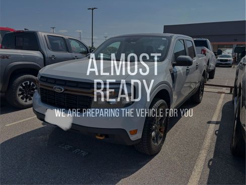 Used 2023 Ford Maverick Tremor AWD/4WD image 2