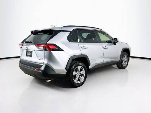 Used 2025 Toyota RAV4 XLE image 9