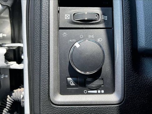 Used 2018 RAM 1500 Tradesman w/ Popular Equipment Group RWD image 31
