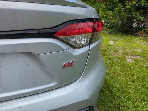 Used 2020 Toyota Corolla SE FWD image 4