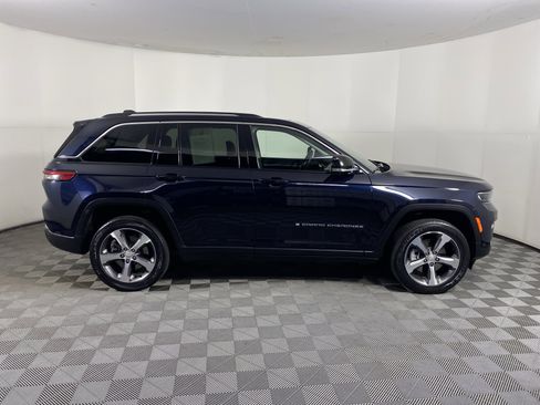 Used 2022 Jeep Grand Cherokee Limited 4xe w/ Luxury Tech Group II image 8