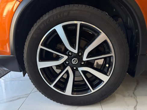 Used 2020 Nissan Rogue SL w/ Premium Package AWD/4WD image 8
