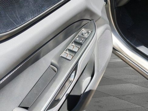 Certified 2025 Lexus NX 250 FWD w/ Accessory Package (Z1) image 9
