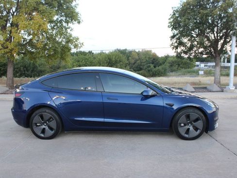 Used 2023 Tesla Model 3 Standard Range RWD image 7