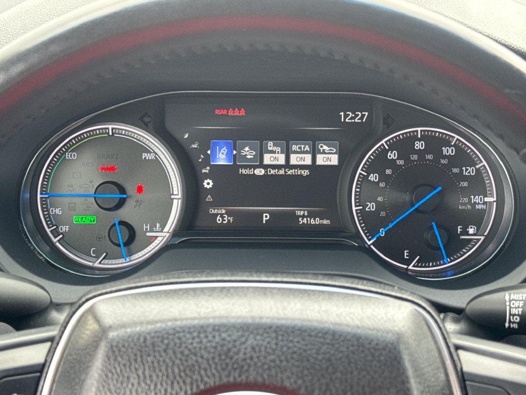 Used 2023 Toyota Venza LE AWD/4WD image 18