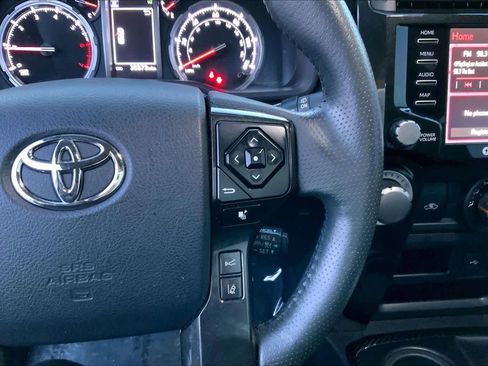 Used 2022 Toyota 4Runner TRD Off-Road Premium w/ Moonroof Package AWD/4WD image 24
