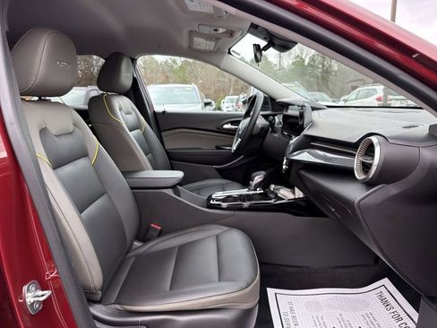 Used 2024 Chevrolet Trax ACTIV w/ Driver Confidence Package image 19