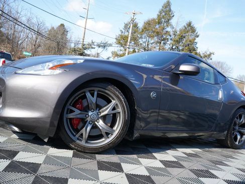 Used 2010 Nissan 370Z Touring w/ Sport Pkg image 93