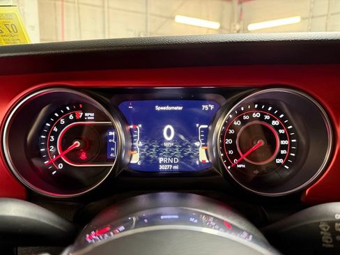 Certified 2021 Jeep Wrangler Unlimited Rubicon w/ Cold Weather Group AWD/4WD image 8