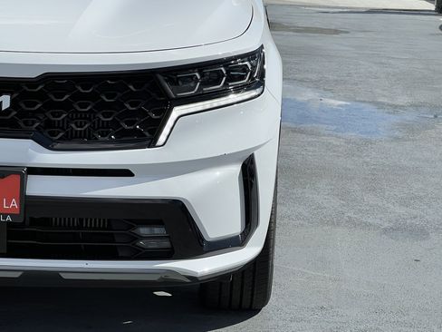 Certified 2023 Kia Sorento SX image 13