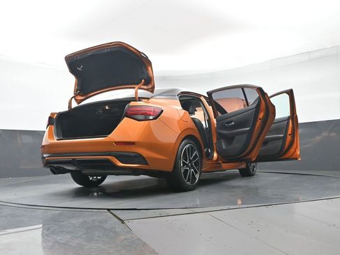 Used 2024 Nissan Sentra SR w/ SR Premium Package image 49