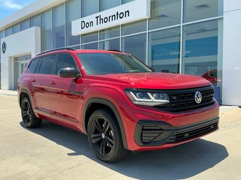 Certified 2023 Volkswagen Atlas SEL R-Line AWD/4WD image 1