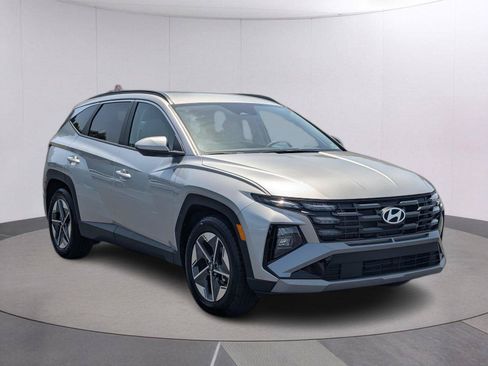 Used 2025 Hyundai Tucson SEL FWD image 7