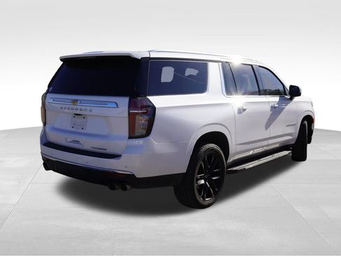 Used 2021 Chevrolet Suburban Premier w/ Premium Package image 3