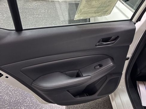 Used 2025 Nissan Altima 2.5 SV FWD image 24